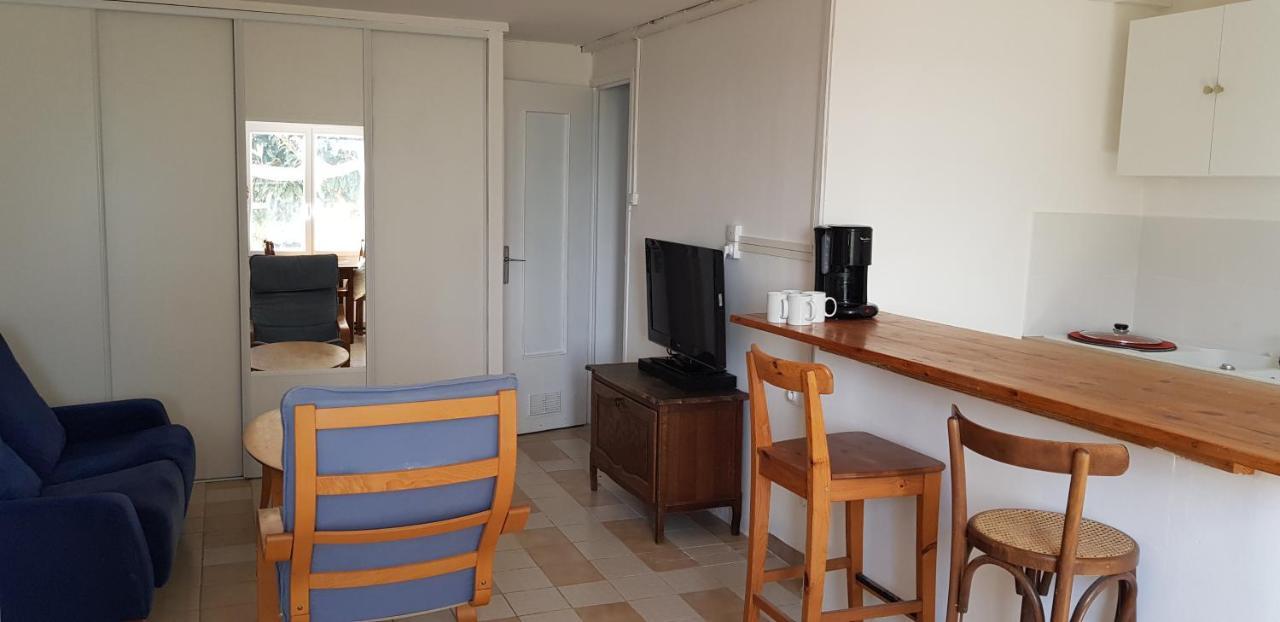 Petite Maison Refaite A Neuf Dans Mas Du 19Eme Siecle Арл Екстериор снимка