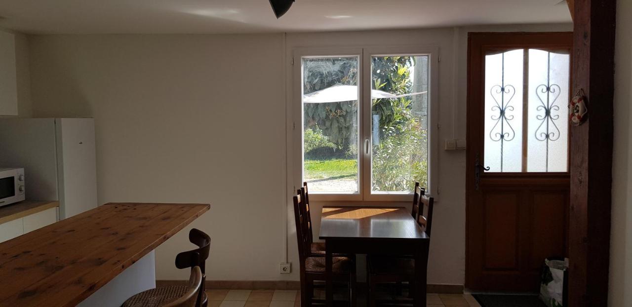 Petite Maison Refaite A Neuf Dans Mas Du 19Eme Siecle Арл Екстериор снимка